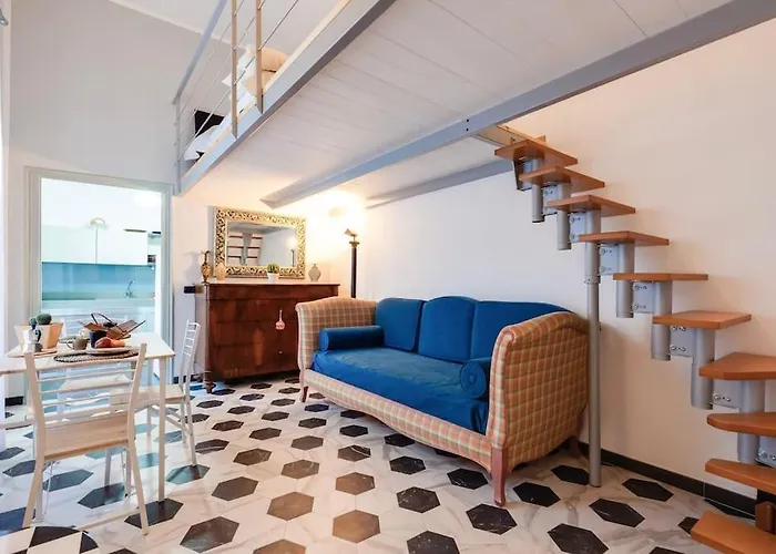 A Lovely Modern Nest In The Center Of Naples