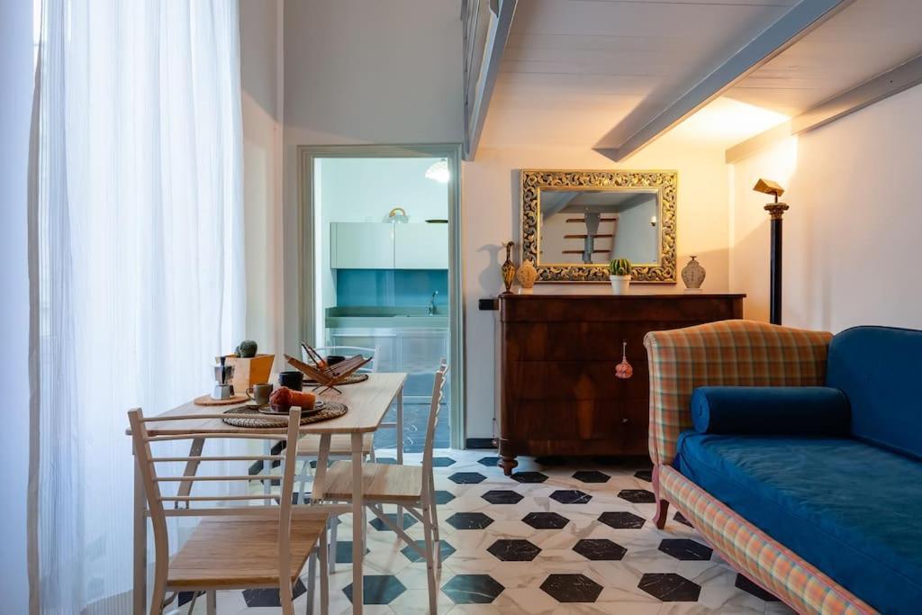 A Lovely Modern Nest In The Center Of Apartment Naples