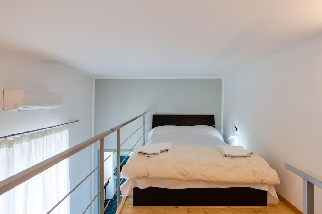 Apartment A Lovely Modern Nest In The Center Of